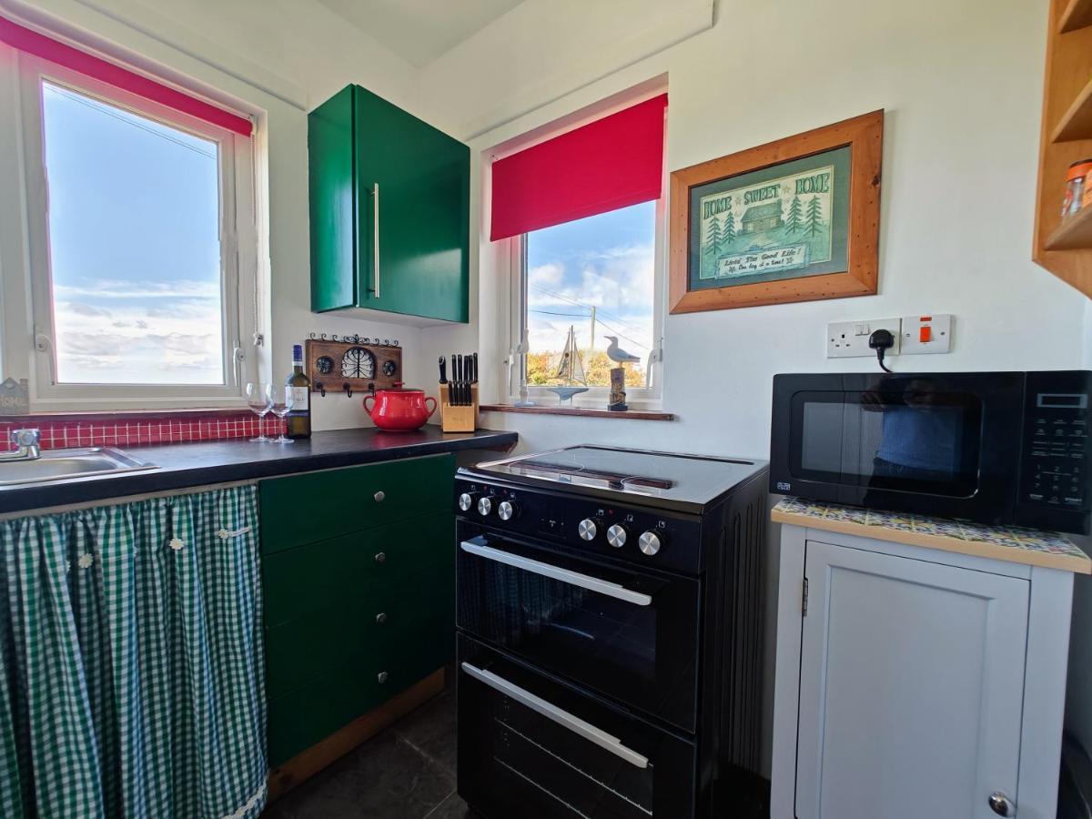 Teach Roisin-Traditional Irish Holiday Cottage In Malin Head. ภายนอก รูปภาพ