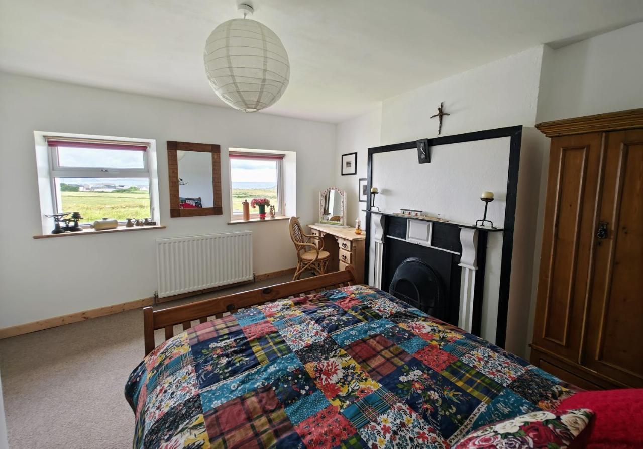 Teach Roisin-Traditional Irish Holiday Cottage In Malin Head. ภายนอก รูปภาพ