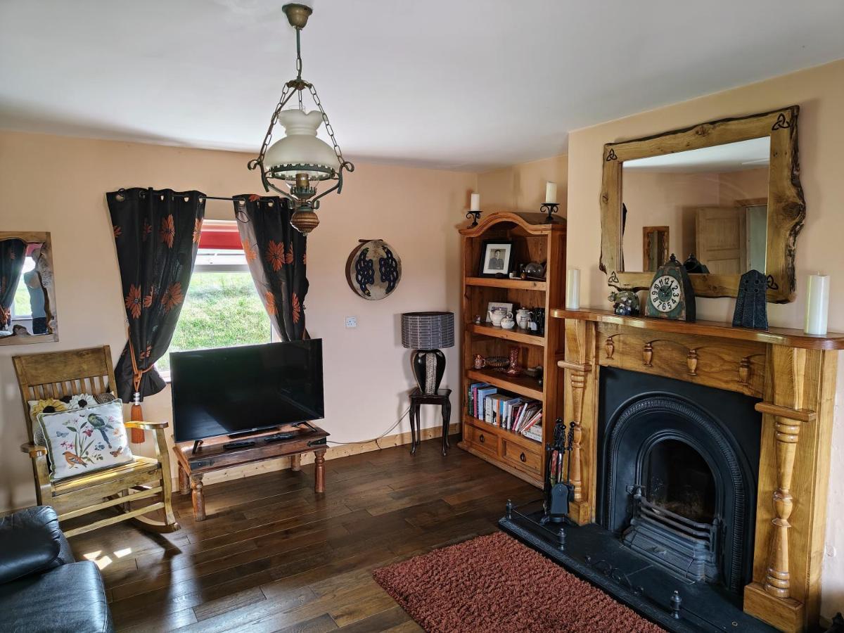 Teach Roisin-Traditional Irish Holiday Cottage In Malin Head. ภายนอก รูปภาพ